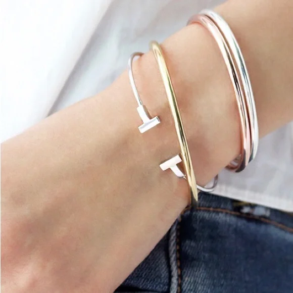 SILVER DOUBLE T OPEN CUFF WIRE BRACELET